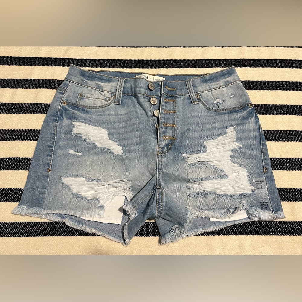 Mudd Midrise Jean Shorts